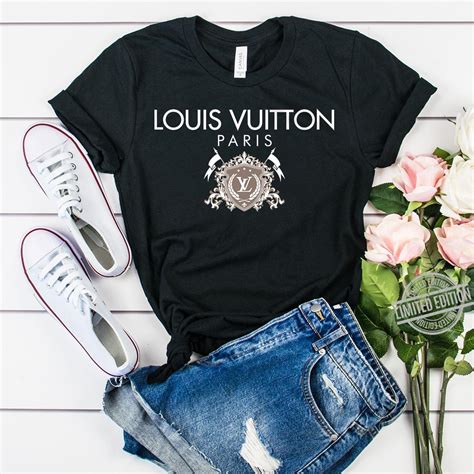 louis vuitton malletier paris t shirt|Louis Vuitton Paris reservation.